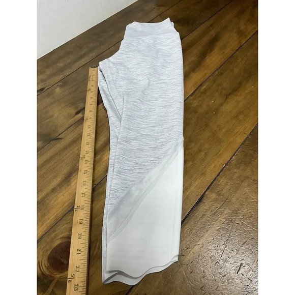Lululemon Wunder Under Crop II Scallop Hem 23" Leggings Gray Silver Spoon Size 6 - Picture 10 of 10